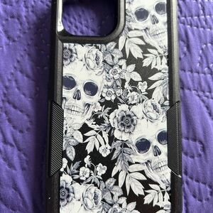 Floral Skull Phone Case - Black and White iPhone 14/15